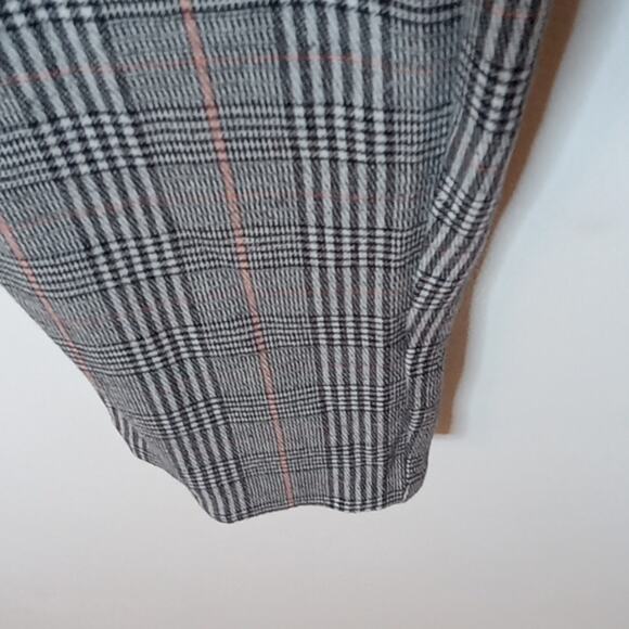Old Navy plaid pull on Size 2 pants. - Picture 4 of 8